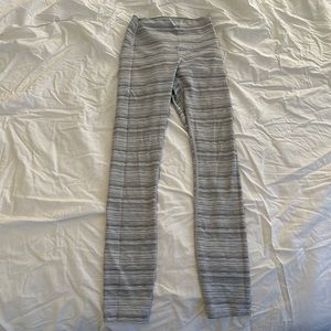 Lulu lemon mid calf leggings
